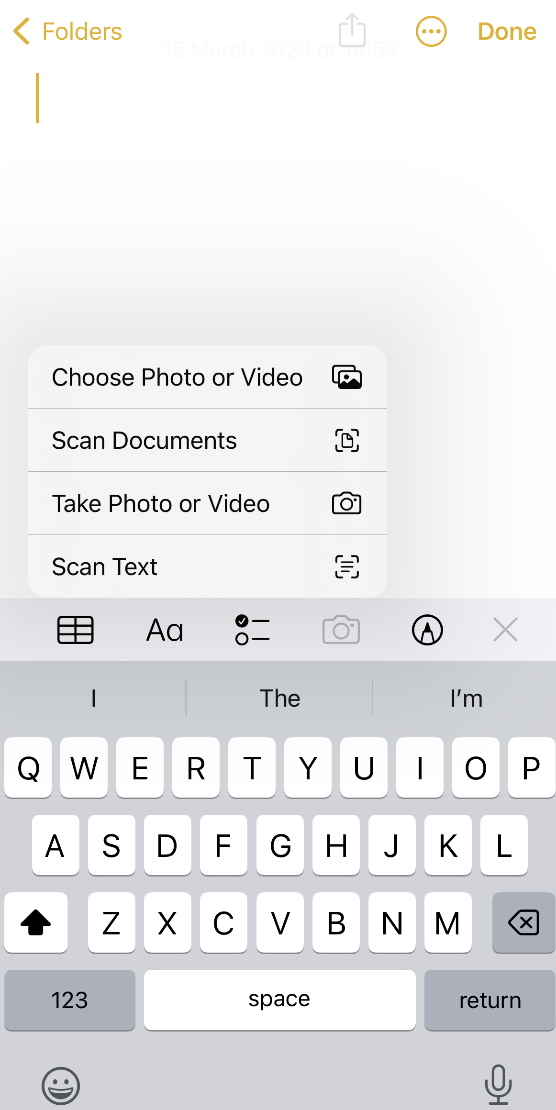 Blank note in the Notes app with camera options selected