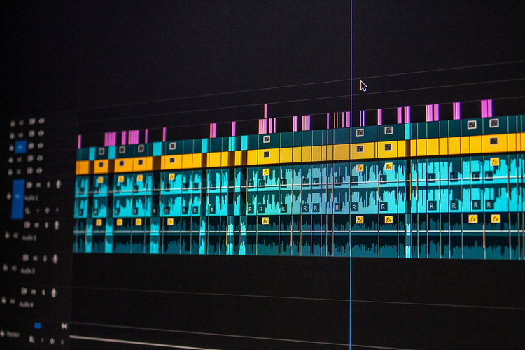 Digitale Bearbeitung von Video- und Audiospuren in Adobe Premiere Pro