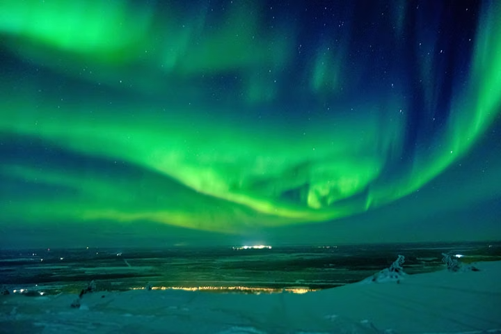 Aurora borealis vert