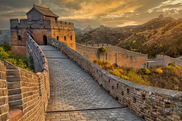 A photography of the Great Wall of China taken by a traveler