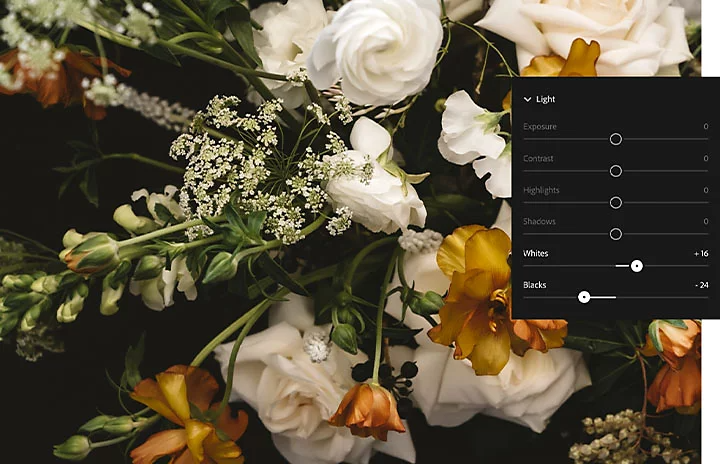 Ajustes de iluminación de Adobe Photoshop Lightroom superpuestos a la foto de un ramo de flores