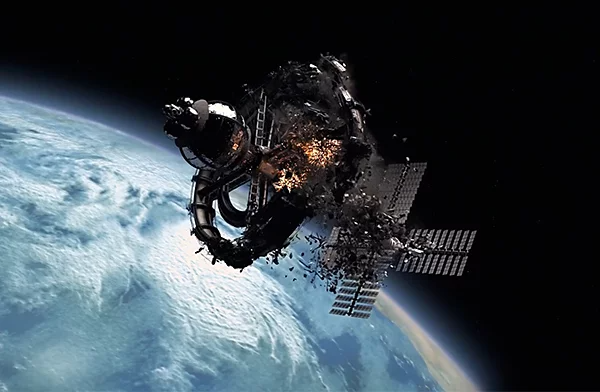 VFX-explosie van een satelliet die in een baan rond een planeet draait